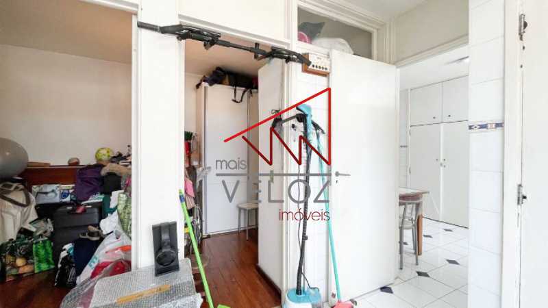 Apartamento à venda com 4 quartos, 242m² - Foto 24