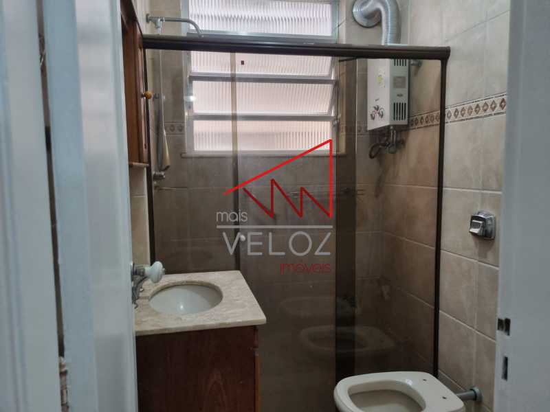 Apartamento à venda com 2 quartos, 75m² - Foto 10