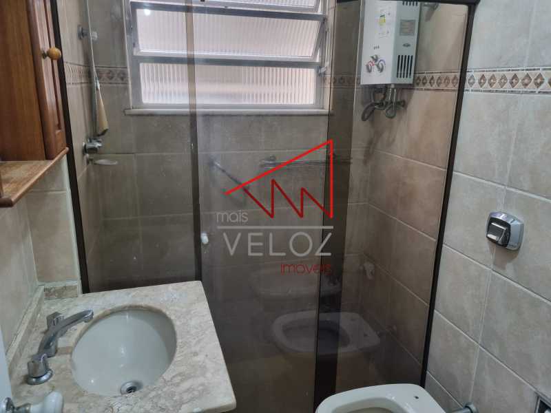 Apartamento à venda com 2 quartos, 75m² - Foto 17