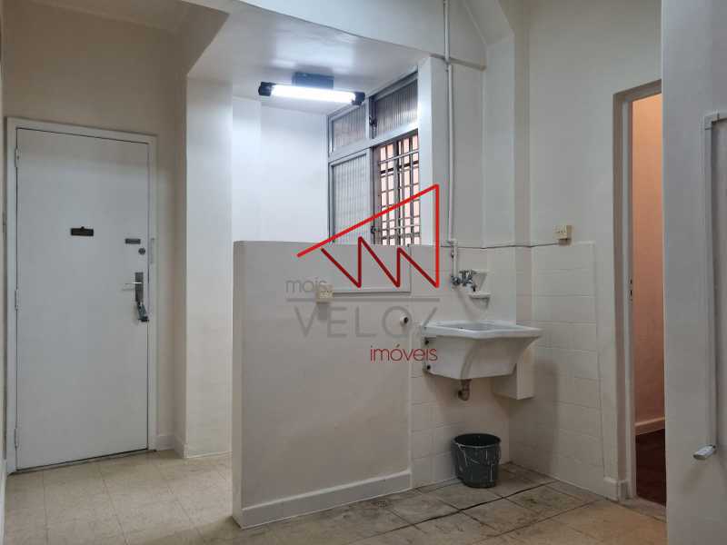 Apartamento à venda com 2 quartos, 75m² - Foto 23