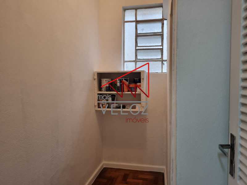 Apartamento à venda com 2 quartos, 75m² - Foto 26