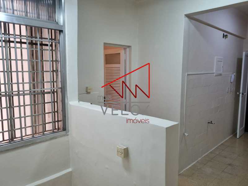 Apartamento à venda com 2 quartos, 75m² - Foto 29