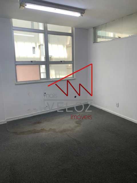 Conjunto Comercial-Sala à venda com 3 quartos, 300m² - Foto 6