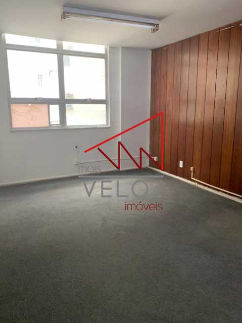 Conjunto Comercial-Sala à venda com 3 quartos, 300m² - Foto 4