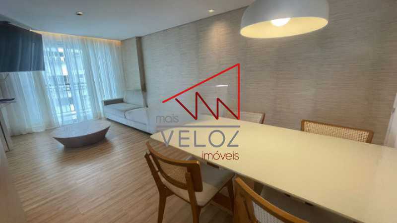 Apartamento à venda com 2 quartos, 85m² - Foto 4