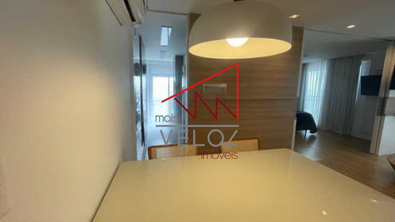 Apartamento à venda com 2 quartos, 85m² - Foto 24