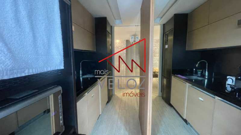 Apartamento à venda com 2 quartos, 85m² - Foto 16