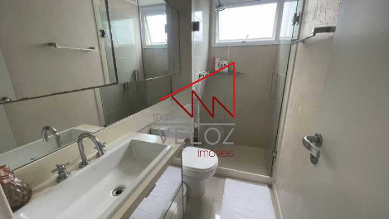 Apartamento à venda com 2 quartos, 85m² - Foto 22