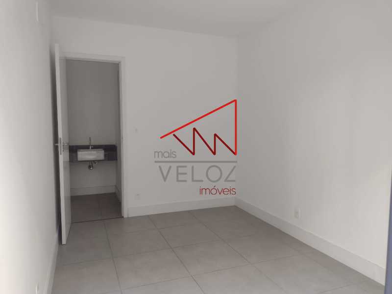 Apartamento à venda com 1 quarto, 47m² - Foto 15