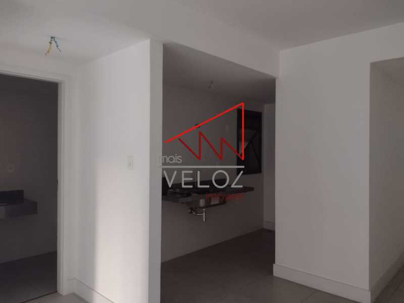 Apartamento à venda com 1 quarto, 55m² - Foto 13