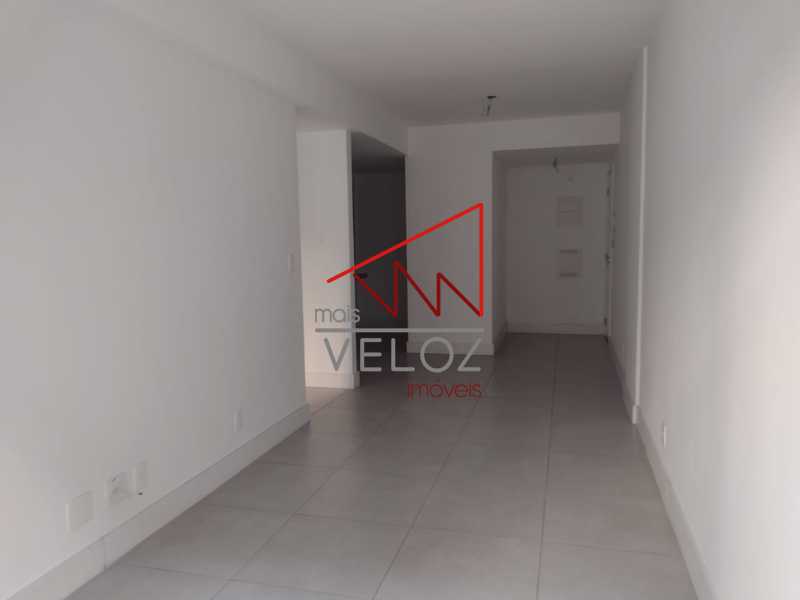 Apartamento à venda com 1 quarto, 55m² - Foto 12