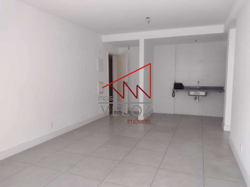 Apartamento à venda com 1 quarto, 54m² - Foto 4