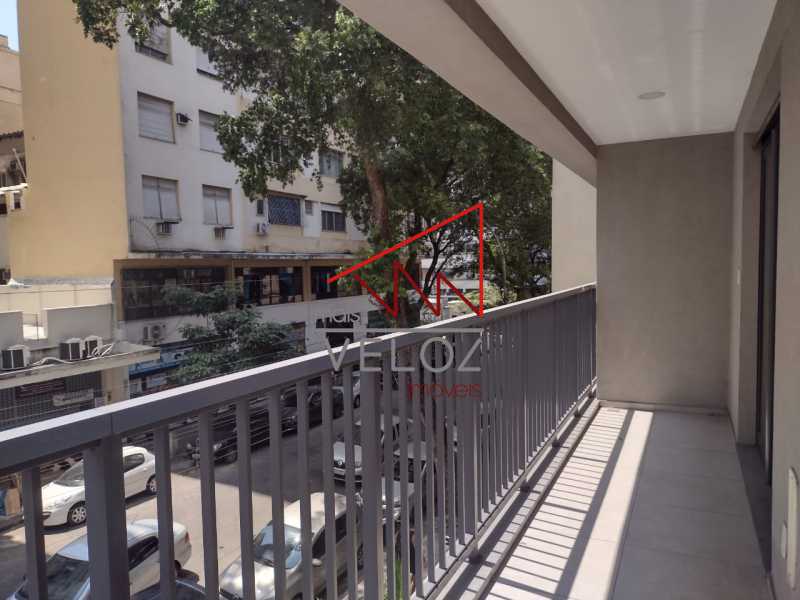 Apartamento à venda com 1 quarto, 54m² - Foto 15