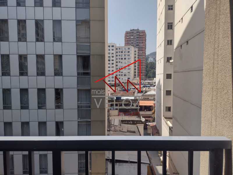 Apartamento à venda com 2 quartos, 70m² - Foto 3