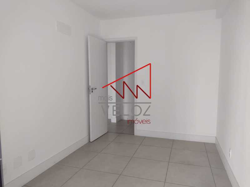 Apartamento à venda com 2 quartos, 70m² - Foto 10