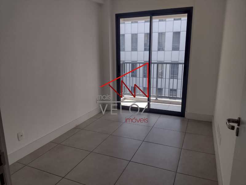 Apartamento à venda com 2 quartos, 70m² - Foto 21