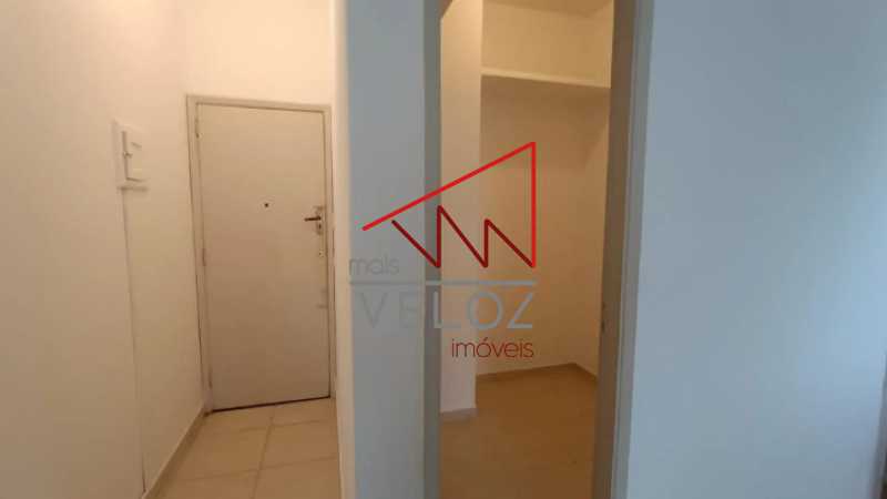 Apartamento à venda com 1 quarto, 45m² - Foto 3