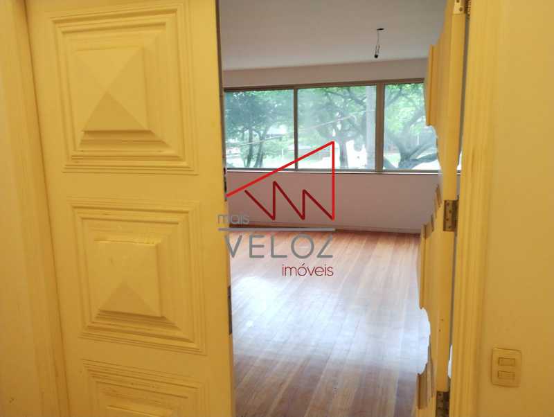 Apartamento à venda com 4 quartos, 285m² - Foto 5