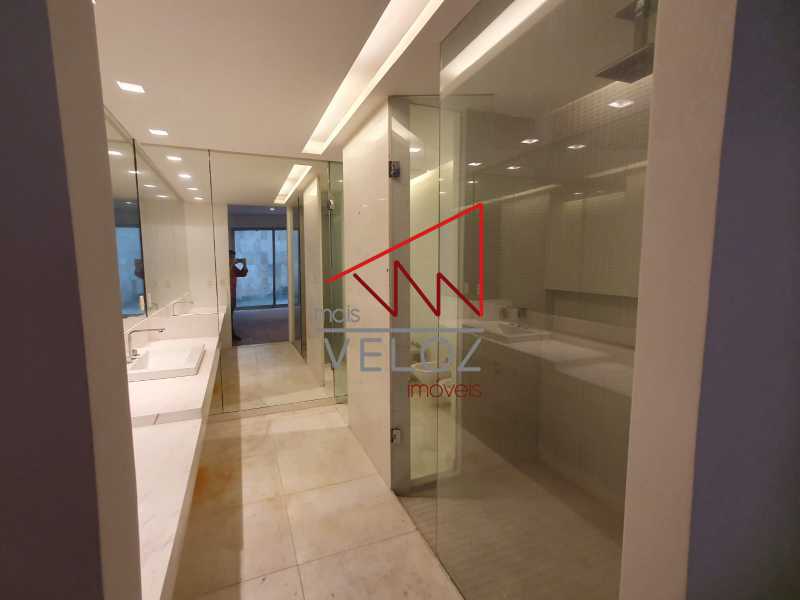 Apartamento à venda com 4 quartos, 285m² - Foto 17