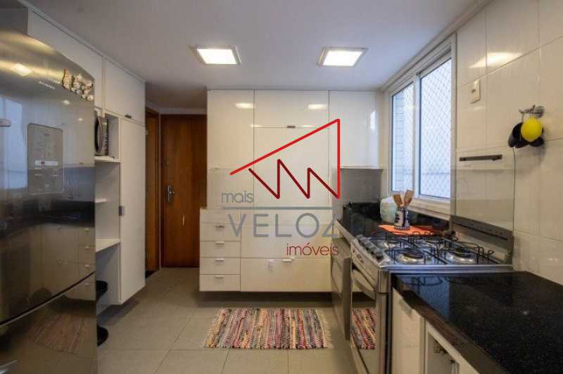 Apartamento à venda com 3 quartos, 121m² - Foto 25