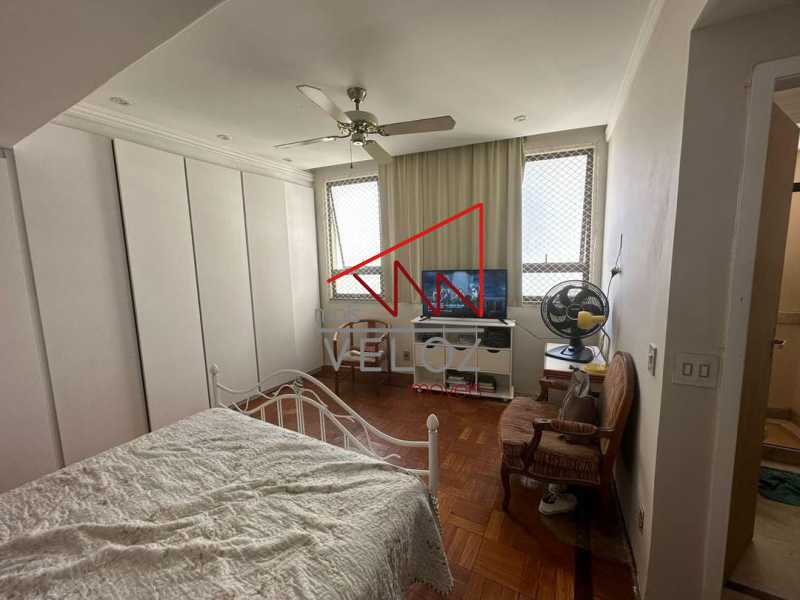 Apartamento à venda com 3 quartos, 160m² - Foto 3