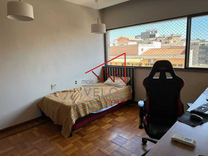 Apartamento à venda com 3 quartos, 160m² - Foto 12