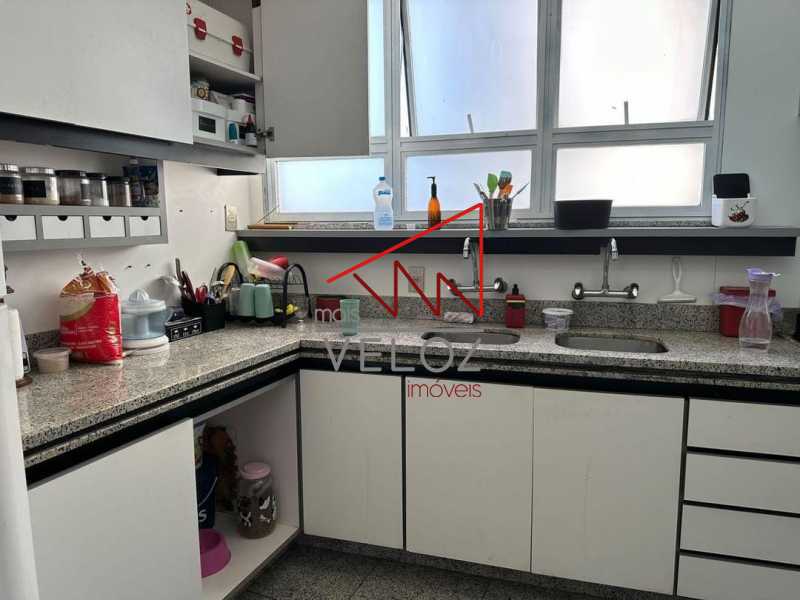 Apartamento à venda com 3 quartos, 160m² - Foto 17