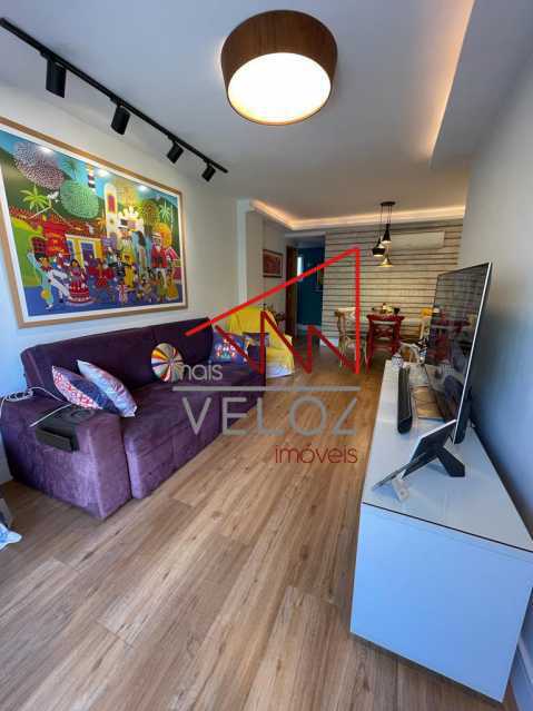 Apartamento à venda com 3 quartos, 93m² - Foto 1