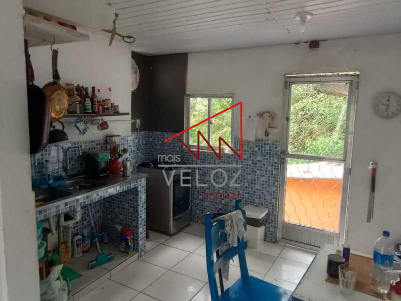 Casa de Condomínio à venda com 4 quartos, 250m² - Foto 12