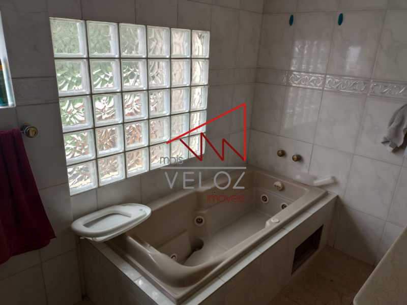 Casa de Condomínio à venda com 4 quartos, 250m² - Foto 25