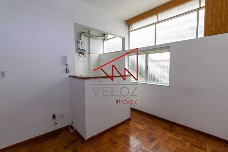 Apartamento à venda com 1 quarto, 40m² - Foto 4