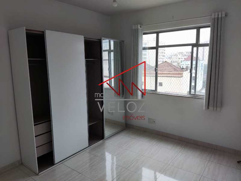 Apartamento à venda com 1 quarto, 30m² - Foto 2