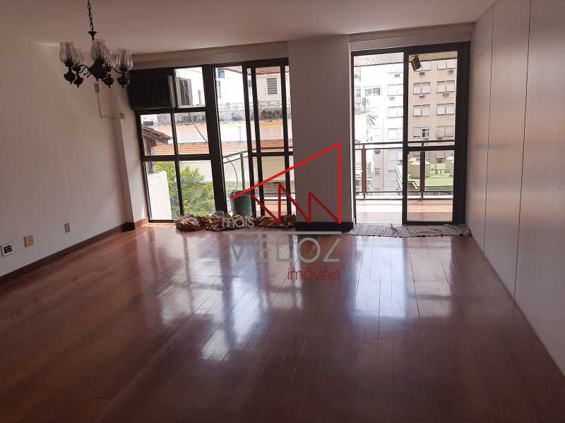 Apartamento à venda com 3 quartos, 170m² - Foto 2