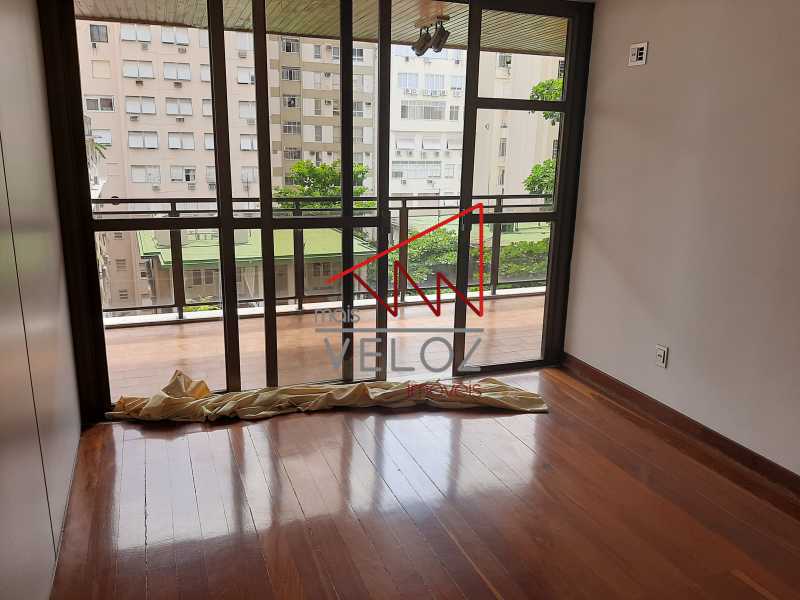 Apartamento à venda com 3 quartos, 170m² - Foto 7