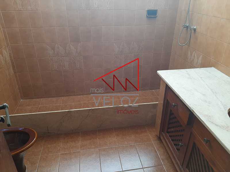 Apartamento à venda com 3 quartos, 170m² - Foto 17