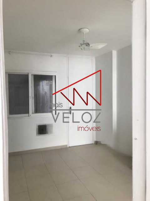 Apartamento à venda com 1 quarto, 31m² - Foto 19