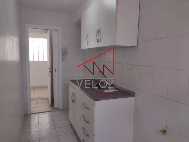 Apartamento à venda com 2 quartos, 60m² - Foto 20