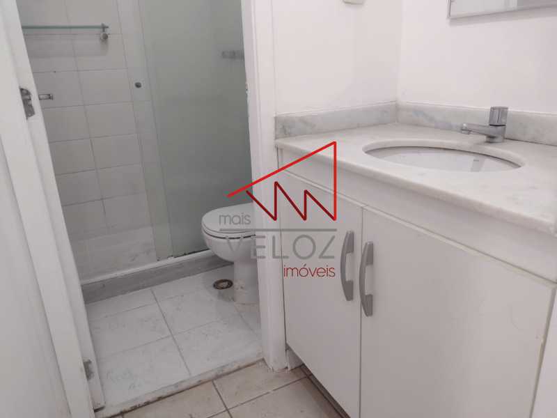 Apartamento à venda com 2 quartos, 60m² - Foto 27