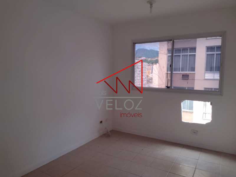 Apartamento à venda com 2 quartos, 60m² - Foto 10