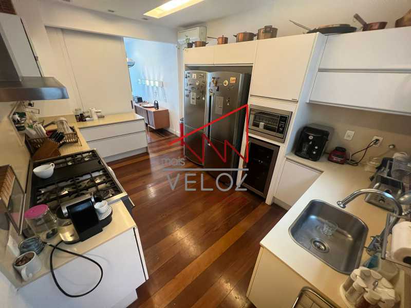 Apartamento à venda com 4 quartos, 250m² - Foto 20