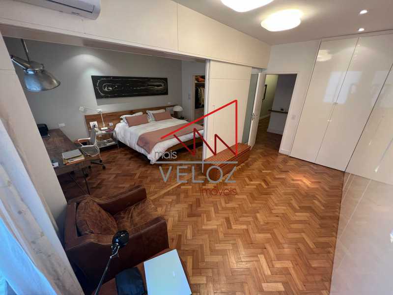 Apartamento à venda com 4 quartos, 250m² - Foto 11