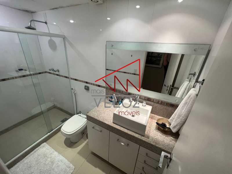 Apartamento à venda com 4 quartos, 250m² - Foto 23