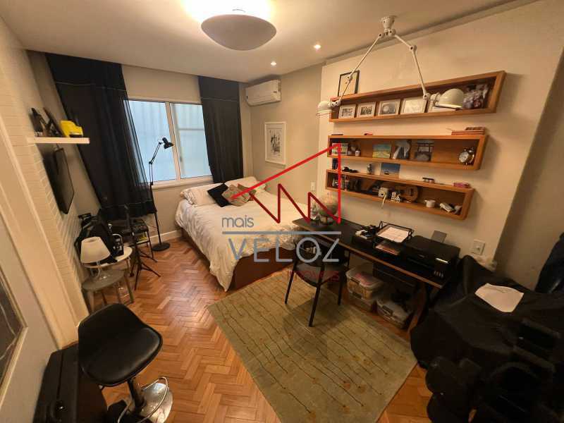 Apartamento à venda com 4 quartos, 250m² - Foto 15