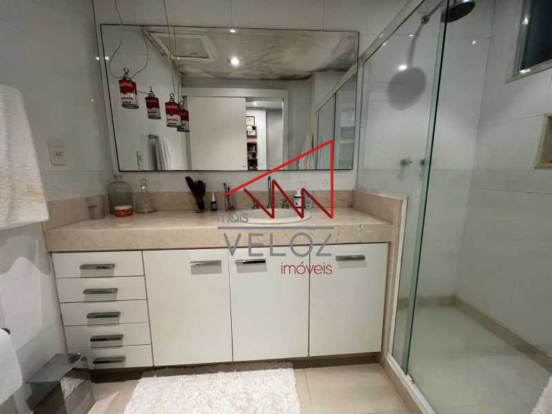 Apartamento à venda com 4 quartos, 250m² - Foto 24