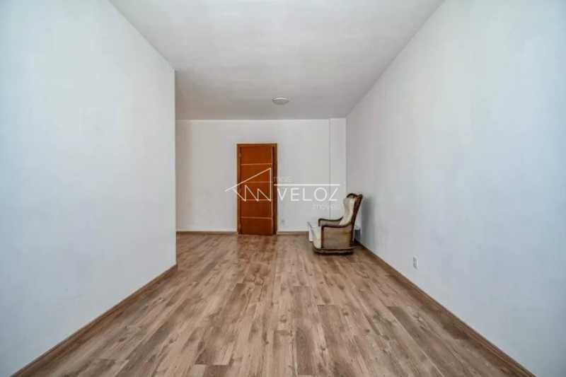 Apartamento à venda com 3 quartos, 120m² - Foto 2