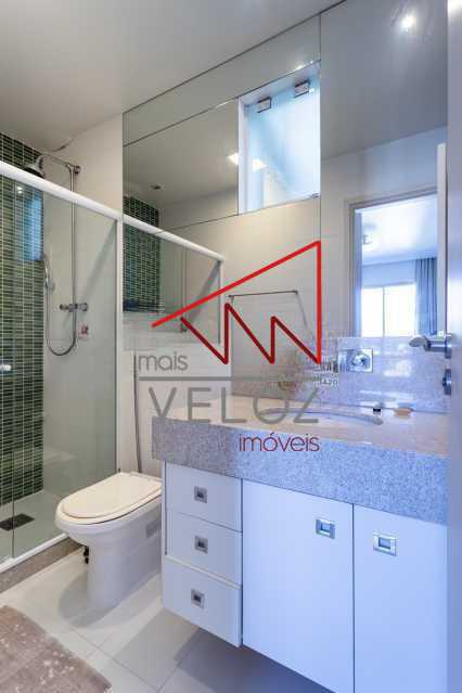 Apartamento à venda com 4 quartos, 150m² - Foto 4