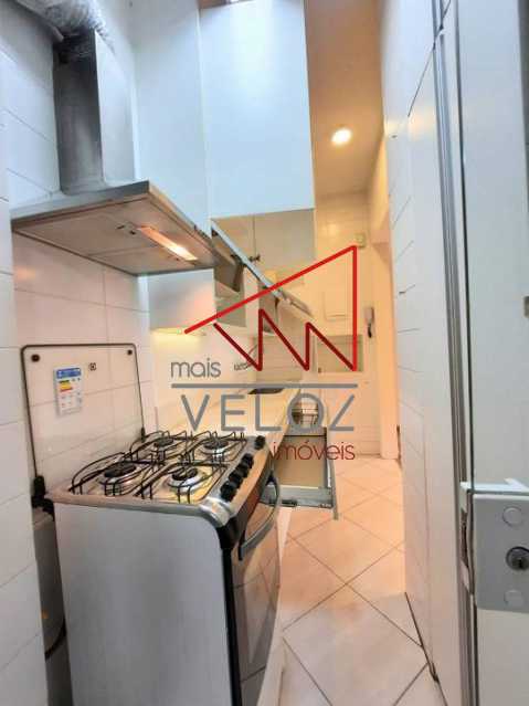 Apartamento à venda com 1 quarto, 50m² - Foto 9