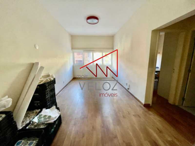 Apartamento à venda com 1 quarto, 50m² - Foto 27