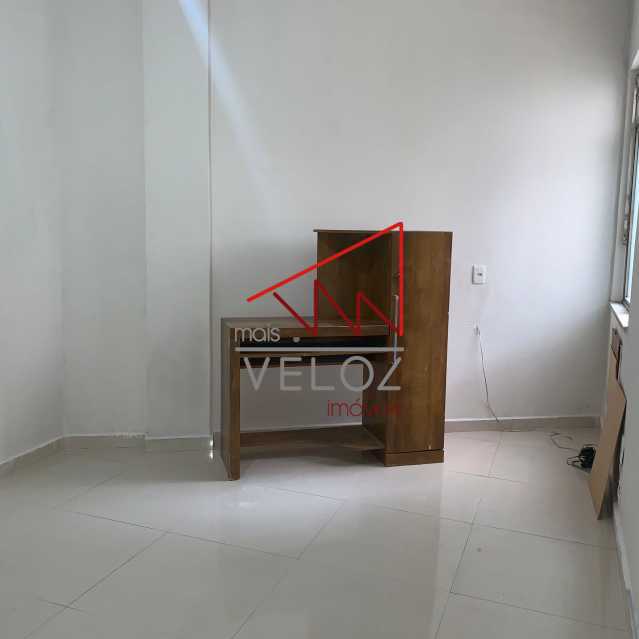 Apartamento à venda com 2 quartos, 64m² - Foto 4