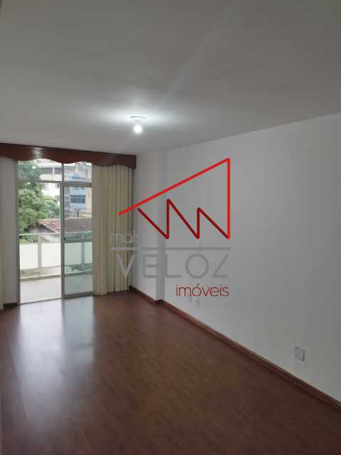 Apartamento à venda com 2 quartos, 69m² - Foto 2